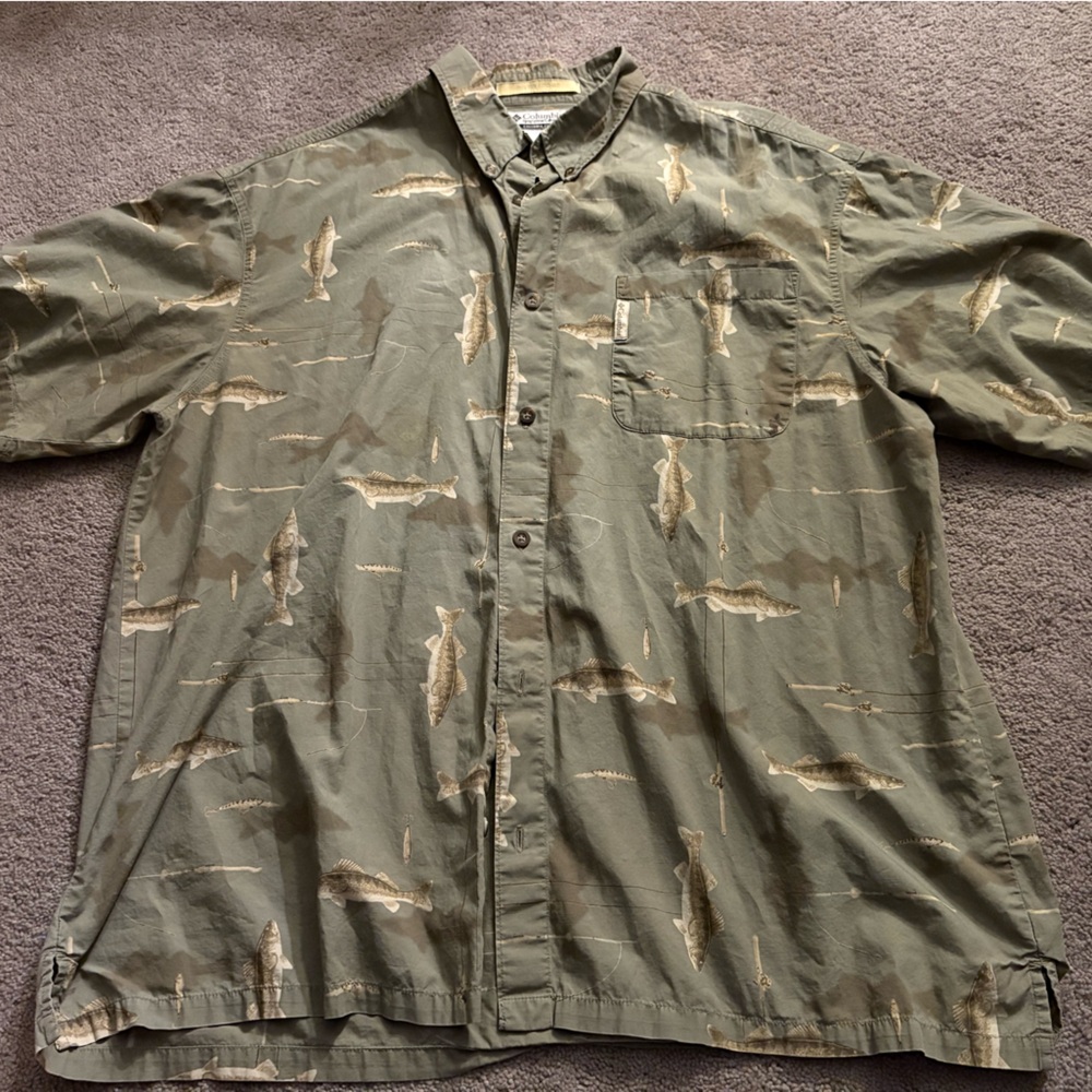 Columbia Olive Fish Pattern Shirt